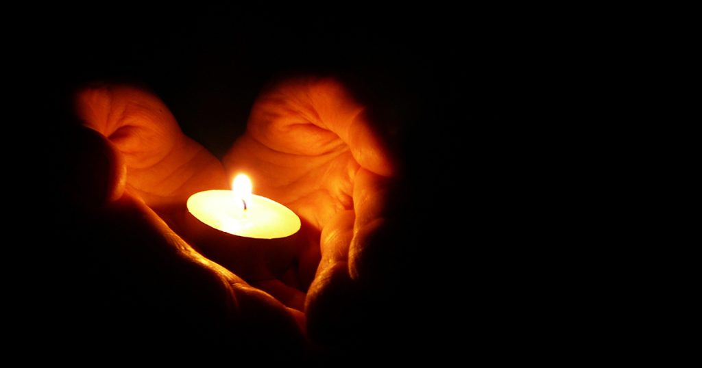 Archbishops Invite Anglicans to Pray & Light Candles